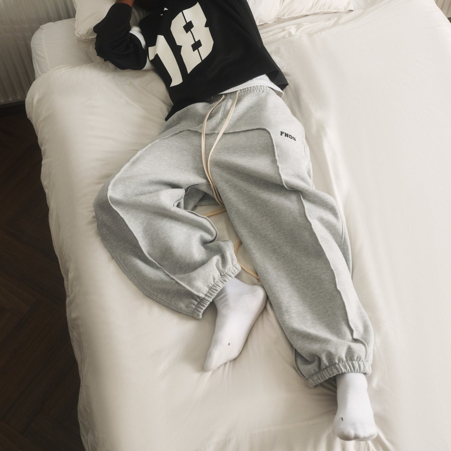 JSP1 - FNOS JOGGERS SWEATPANTS - GRAY