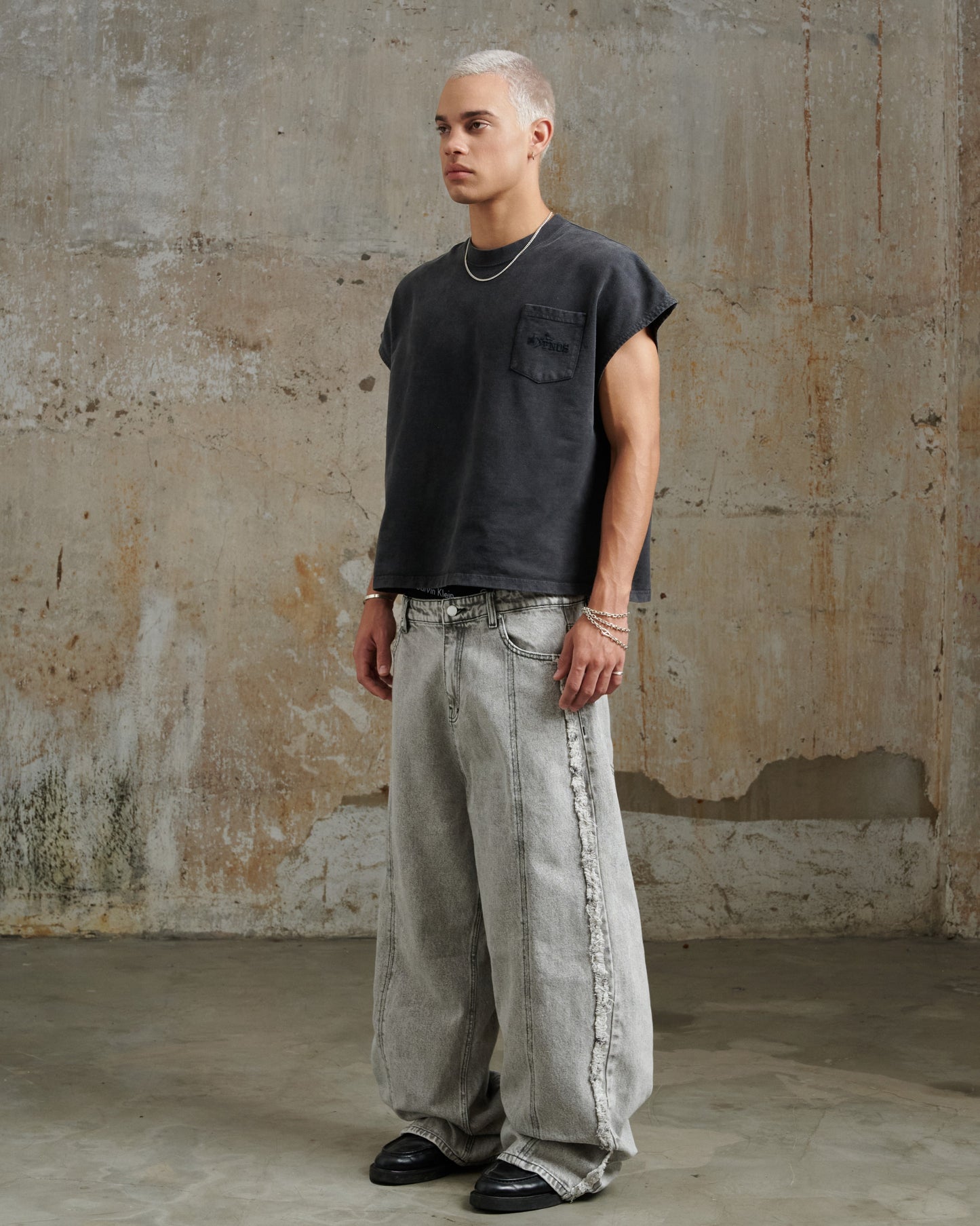 ERG19 - FNOSVERSE JEANS WASH - GRAY