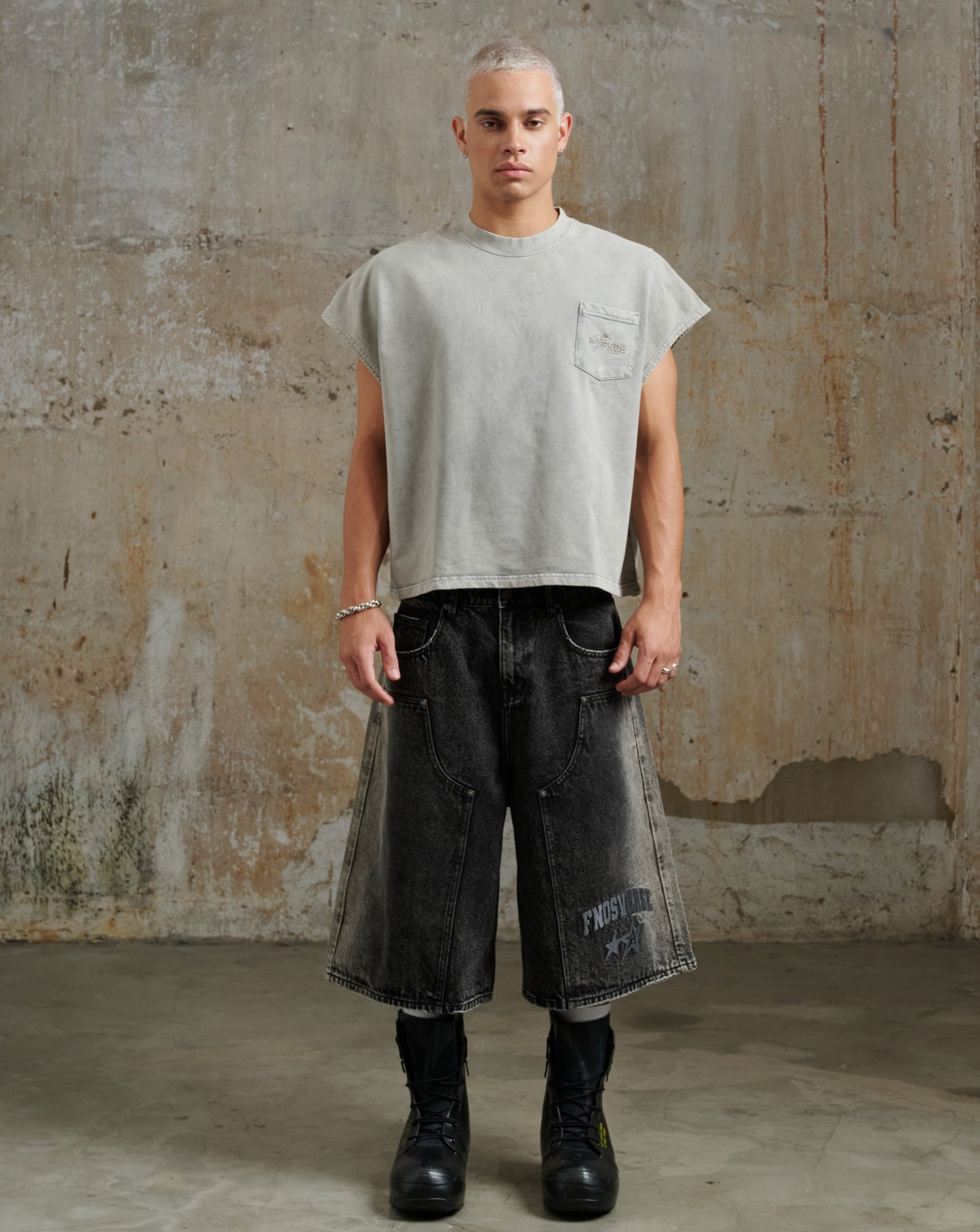 BSJ4- "FNOSVERSE" BAGGY JORTS WASH - BLACK