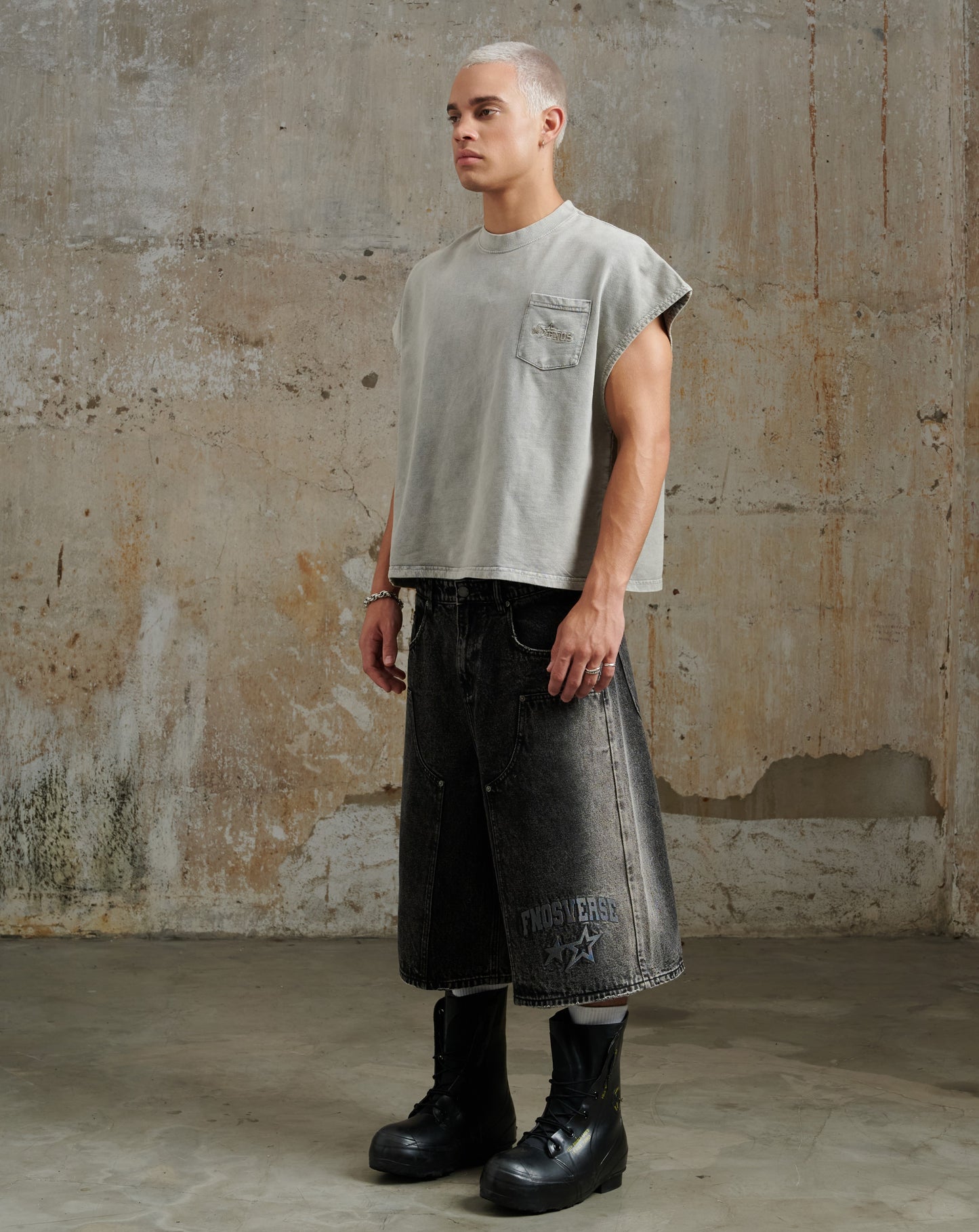 BSJ4- "FNOSVERSE" BAGGY JORTS WASH - BLACK