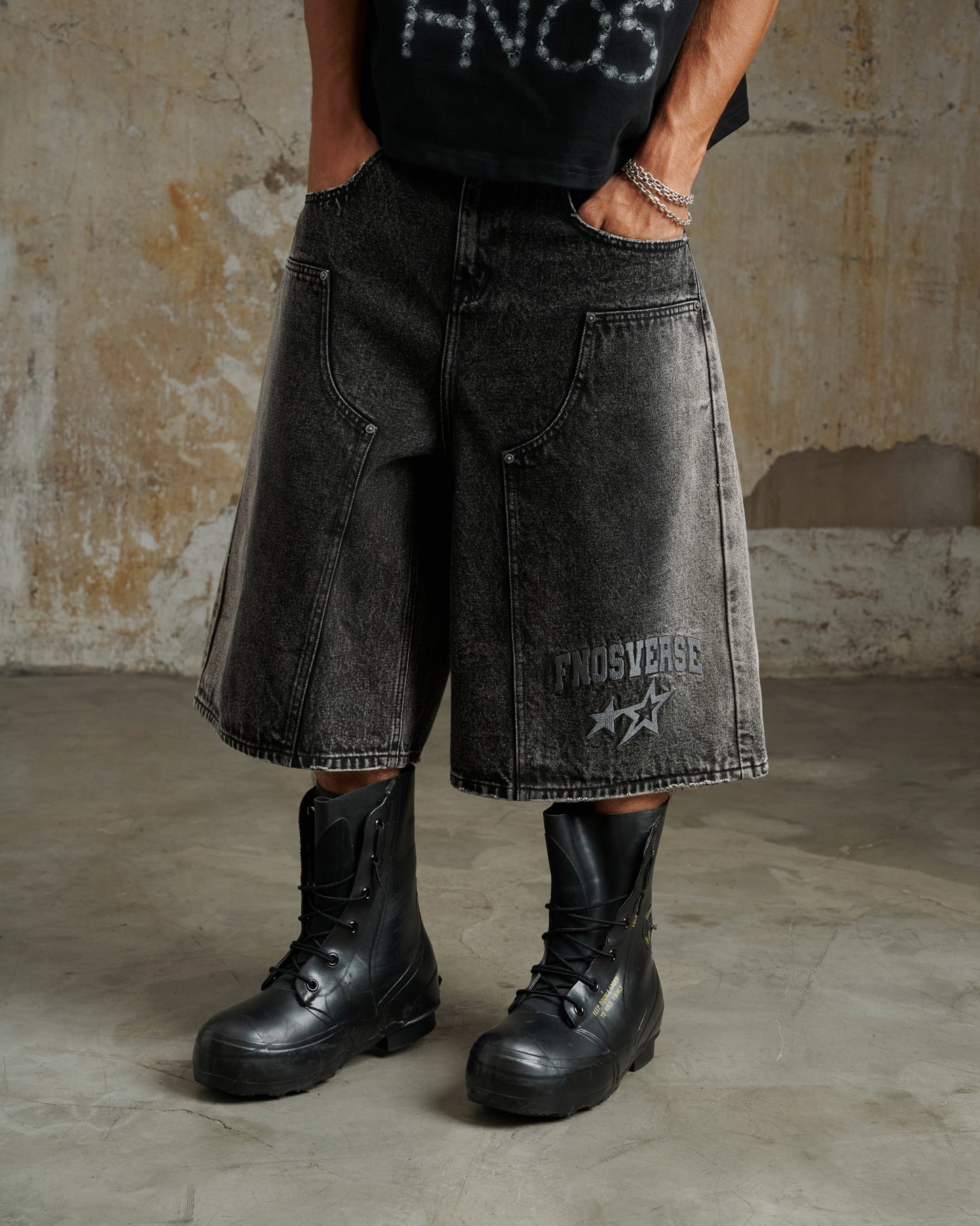 BSJ4- "FNOSVERSE" BAGGY JORTS WASH - BLACK