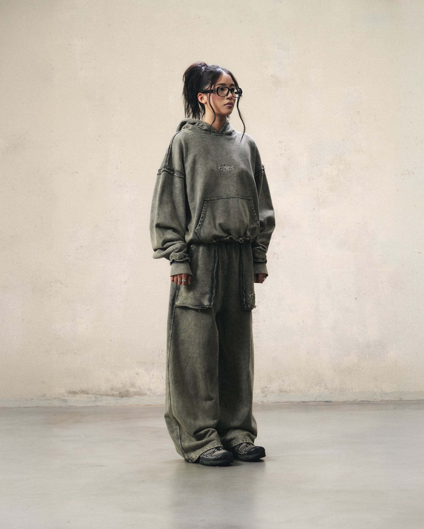 HDW2 - FNOS RÉVOLTE WASHED HOODIE - WASHED OLIVE