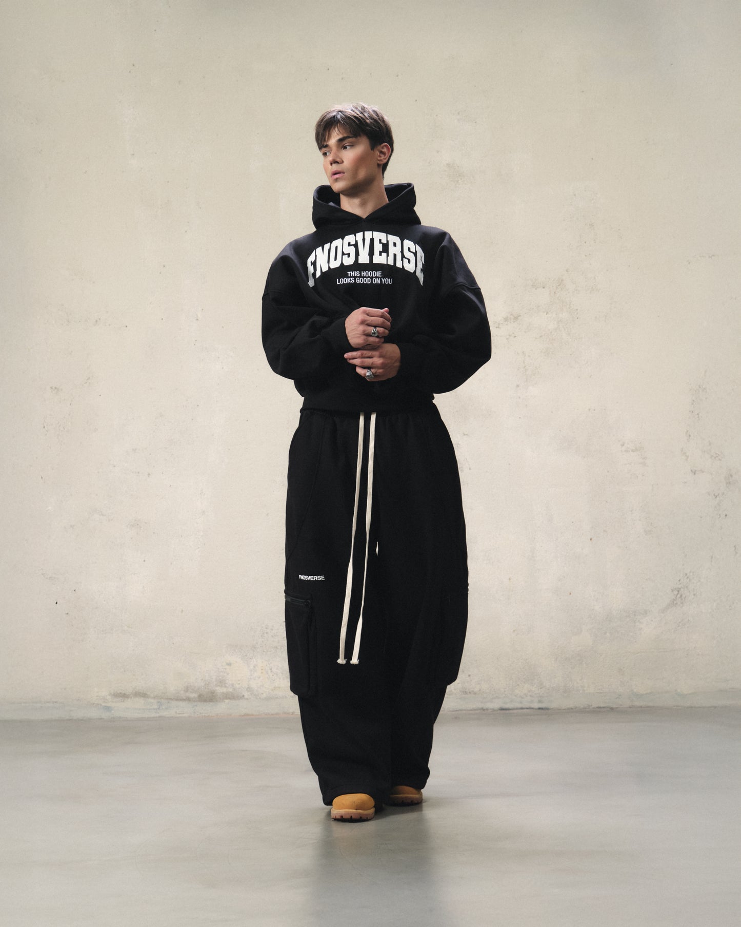 HD16 - "FNOSVERSE" HOODIE - BLACK