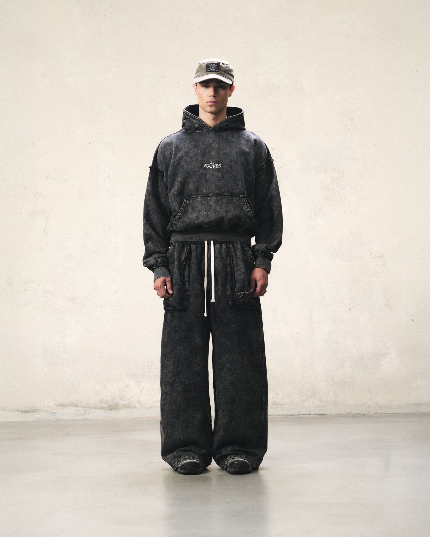 FNOS RÉVOLTE WASHED HOODIE - WASHED BLACK