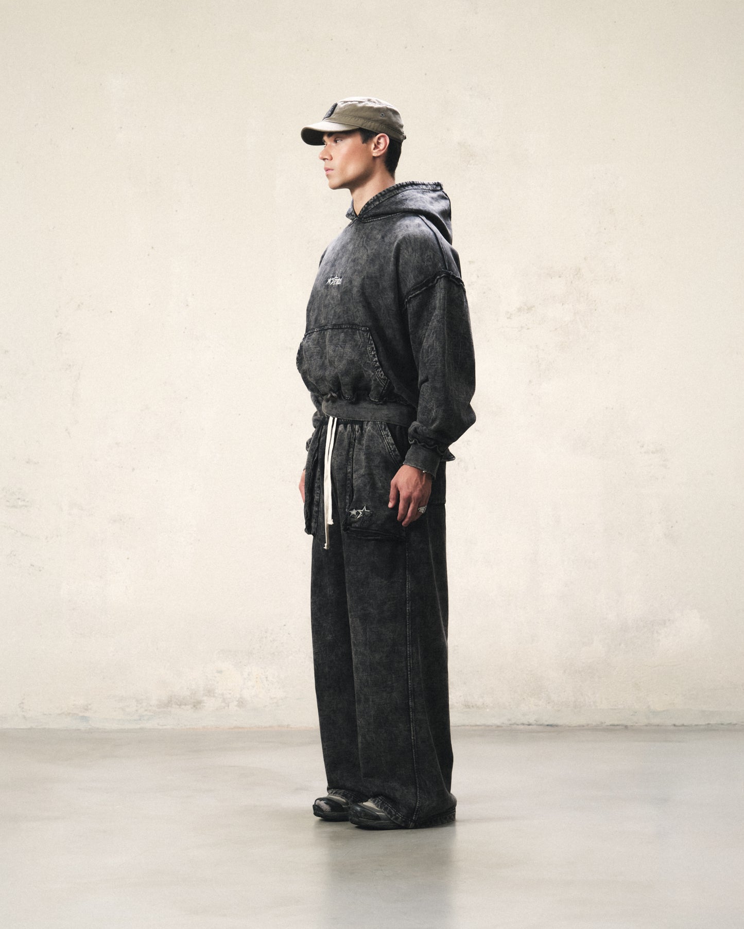 FNOS RÉVOLTE WASHED HOODIE - WASHED BLACK