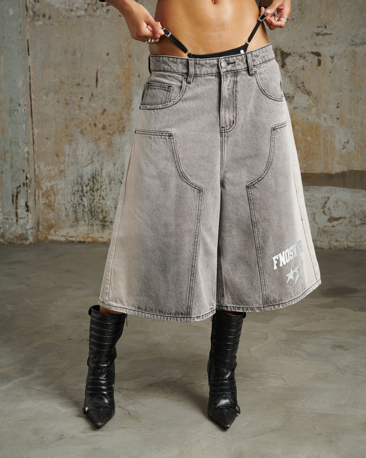 BSJ5 - "FNOSVERSE" BAGGY JORTS WASH - GREY