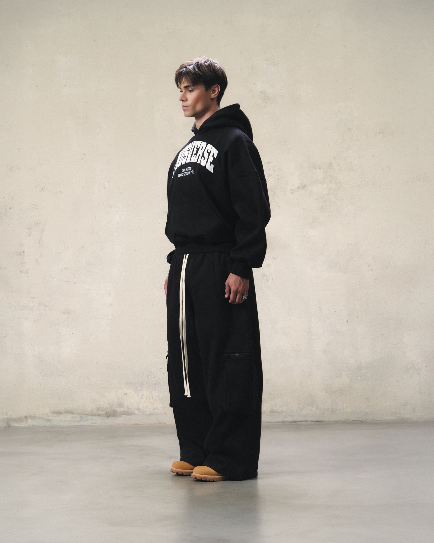 HD16 - "FNOSVERSE" HOODIE - BLACK