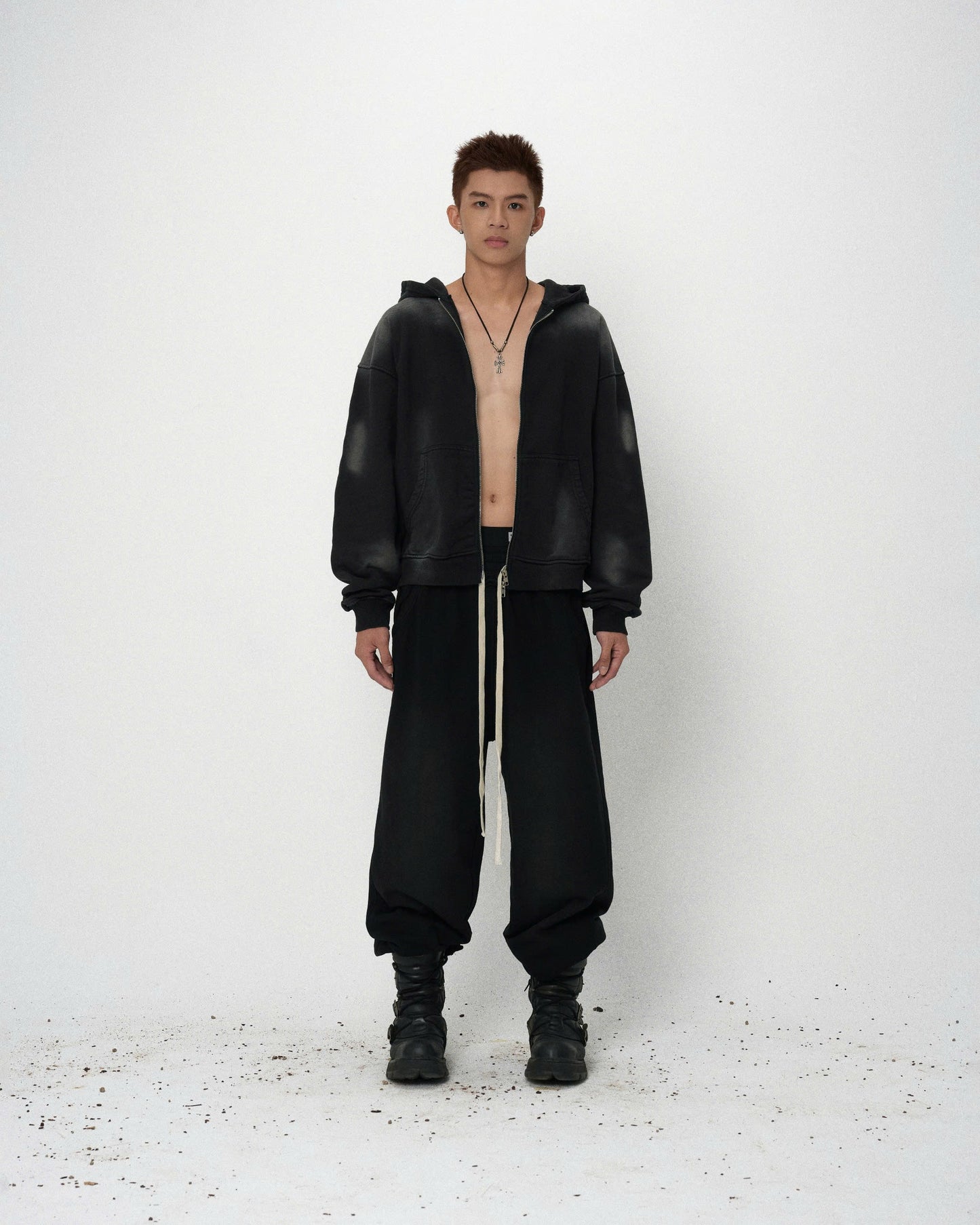 JGW1 - 'INTROVERSE' WASHED PANTS - BLACK